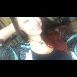 Meet your Posher, Hayley